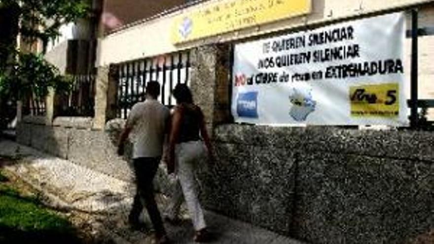 RNE se quedará con solo 4 de sus 27 trabajadores