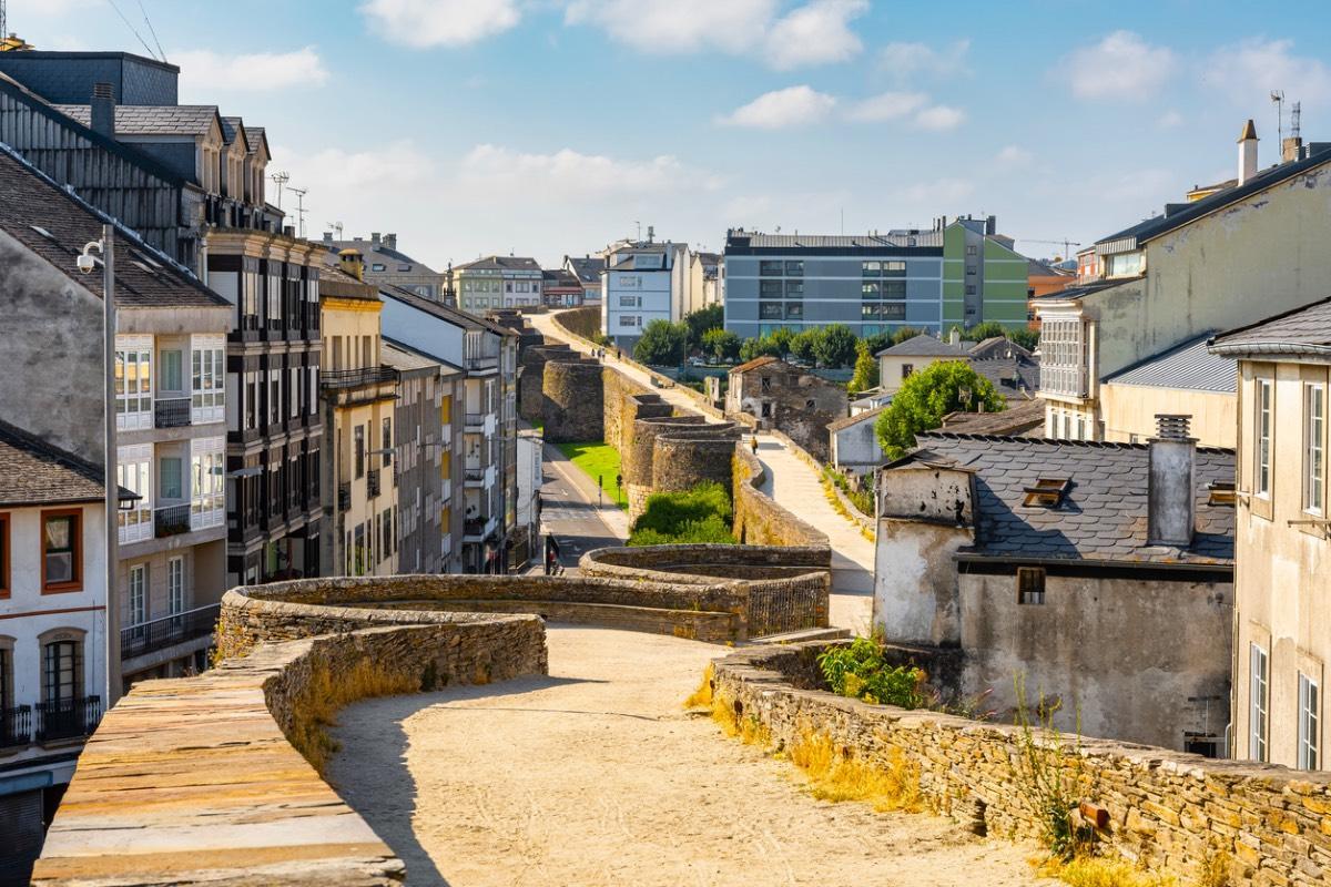 La única muralla romana íntegra del mundo se esconde en la ciudad más antigua de Galicia
