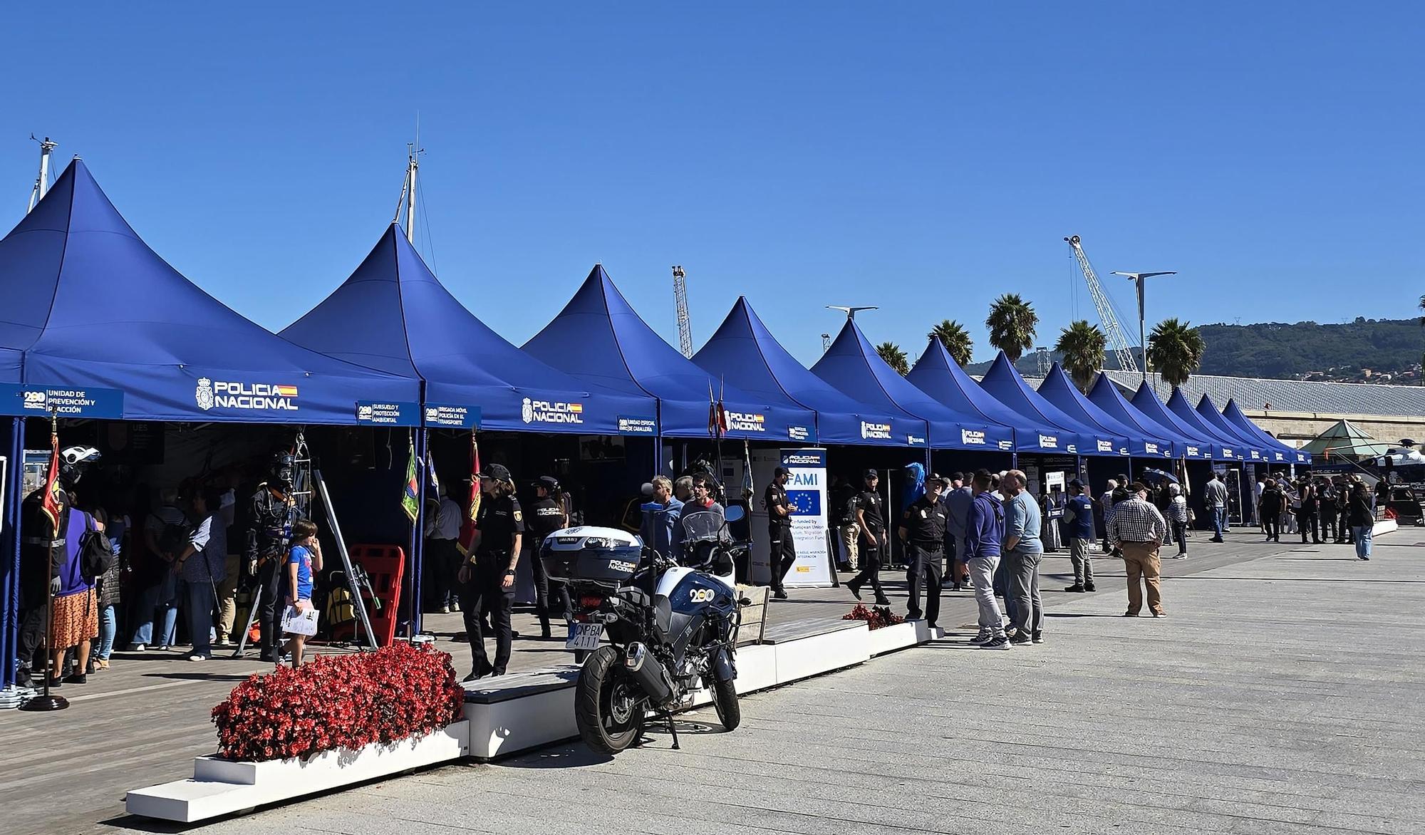 Vigo inaugura con la "Exposición de Medios" las celebraciones del Día de la Policía Nacional