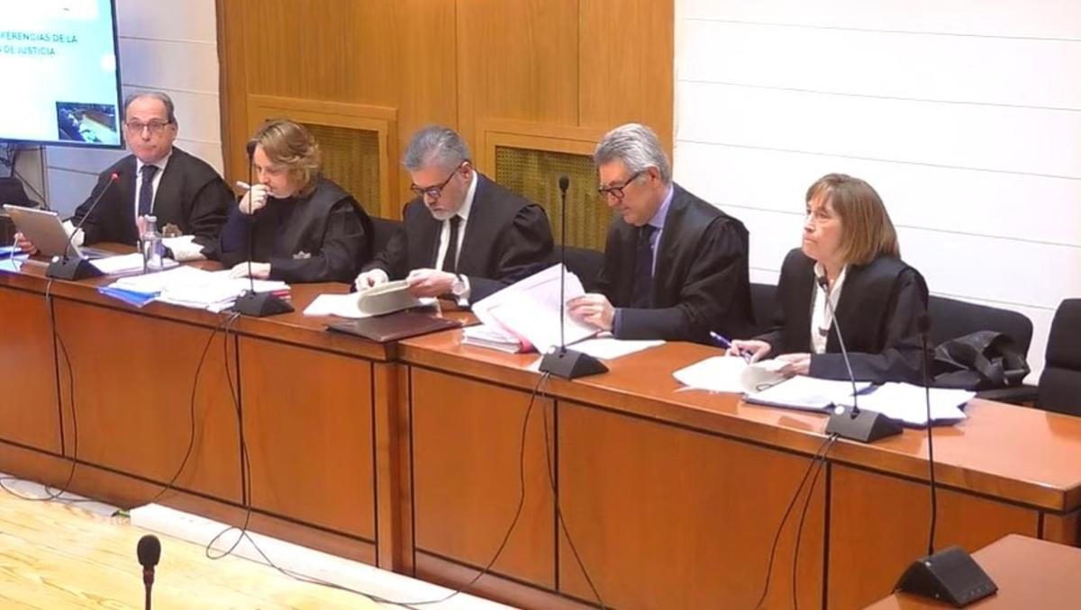 Un momento de la sesión del juicio de la trama eólica.