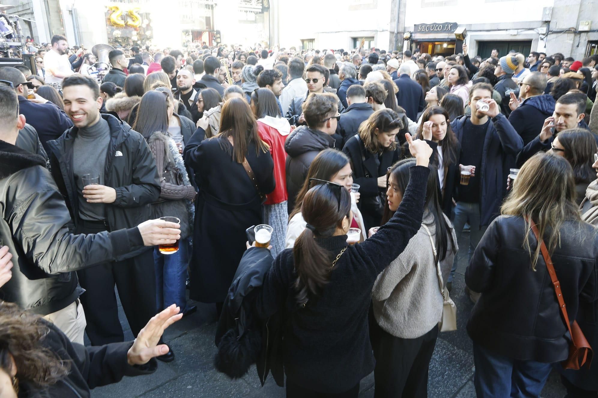 "Festa rachada" en Santiago: los compostelanos se preparan para el fin de año