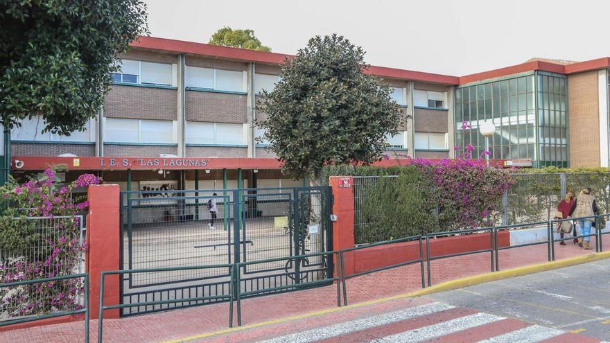 Instituto Las Lagunas de Torrevieja.  | TONY SEVILLA