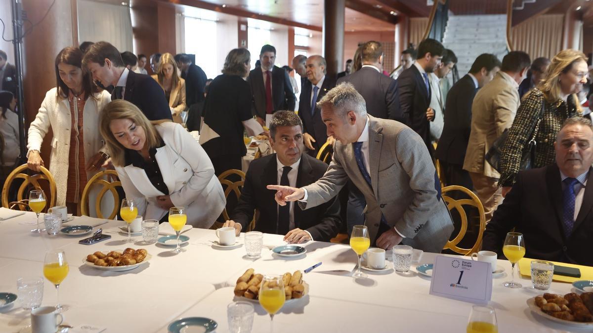 Barrachina, en presencia de Mazón, Camarero y Gan Pampols.