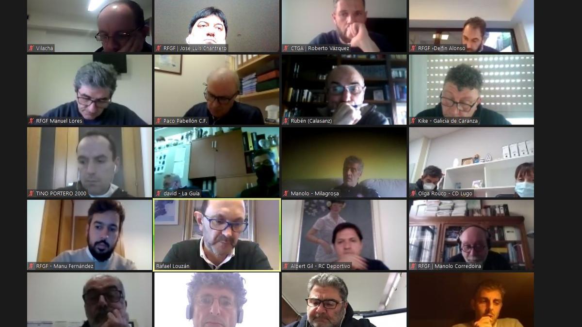 Videoconferencia de los miembros de la comisión de fútbol base.