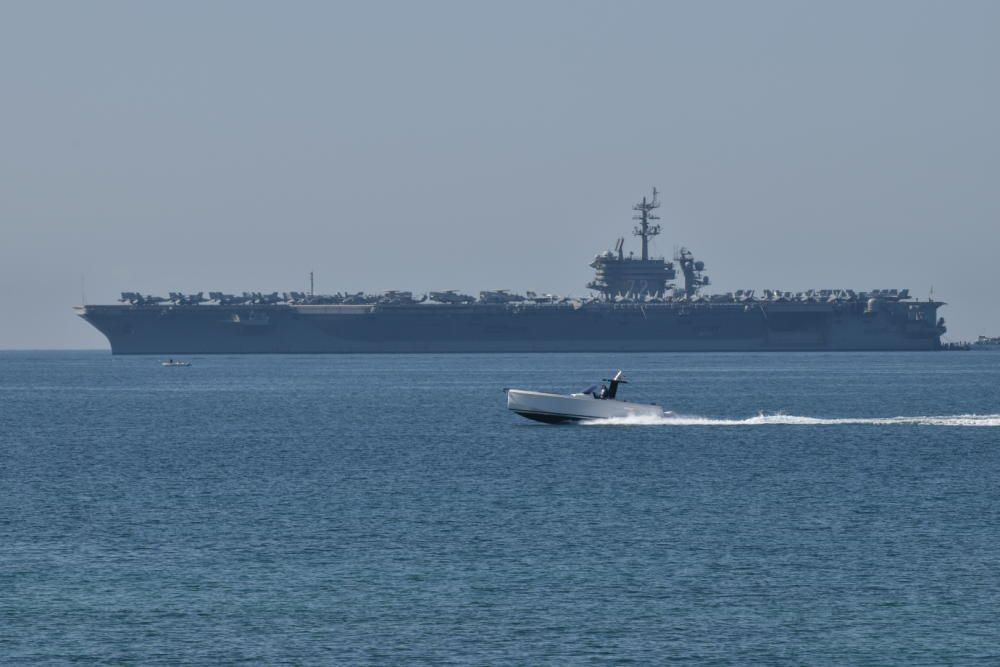 El portaaviones Abraham Lincoln, en Palma