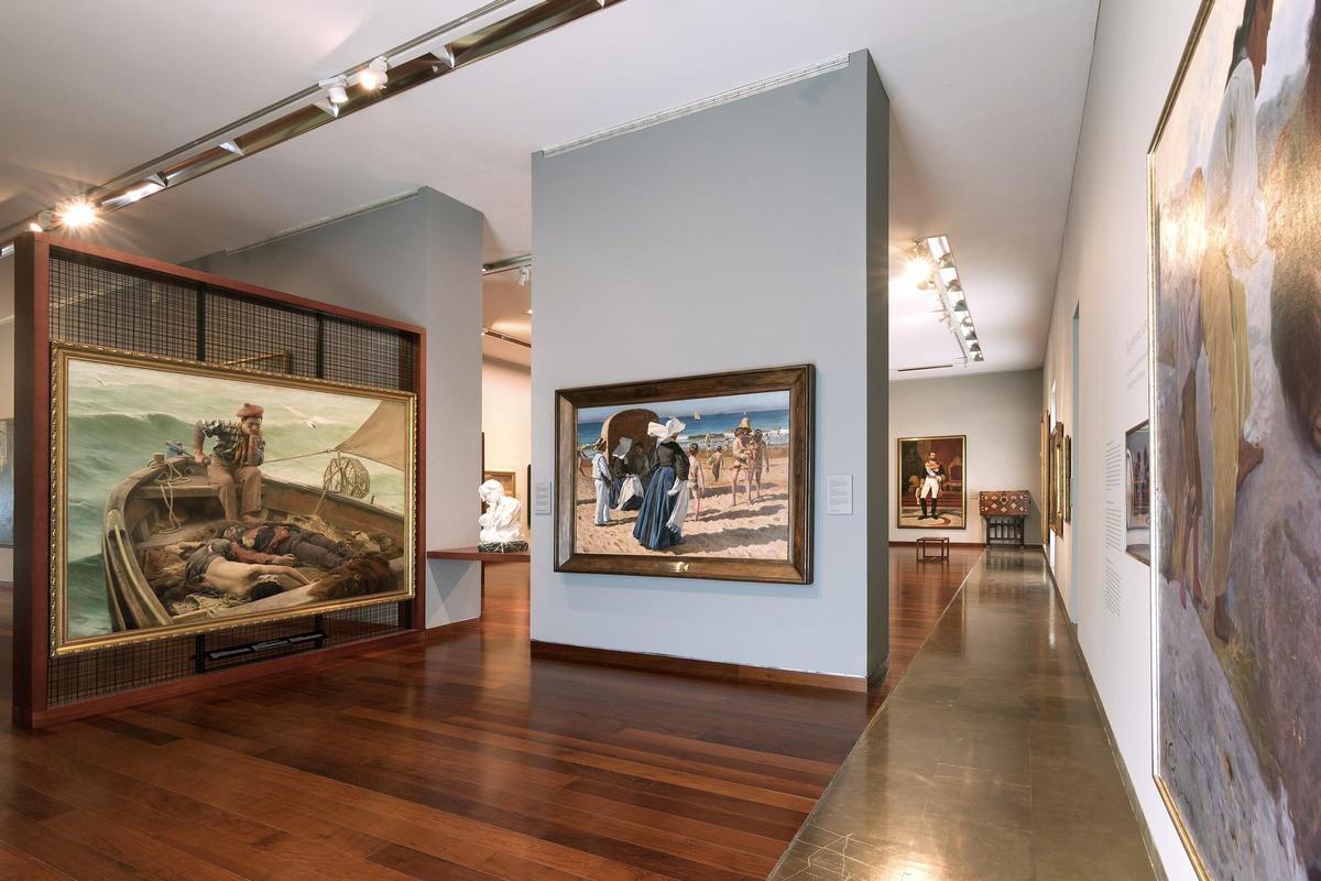 Sala de exposición permanente con depósitos del Museo del Prado