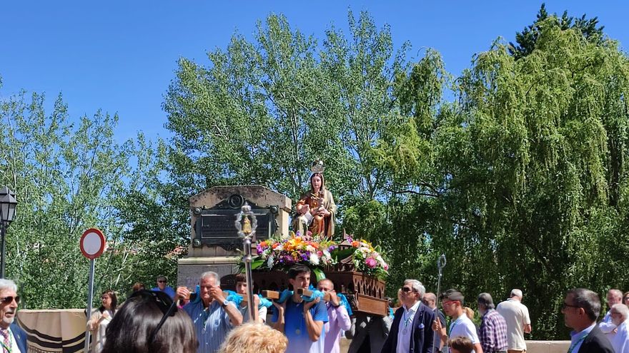 Zamora fiel a la Virgen de la Guía