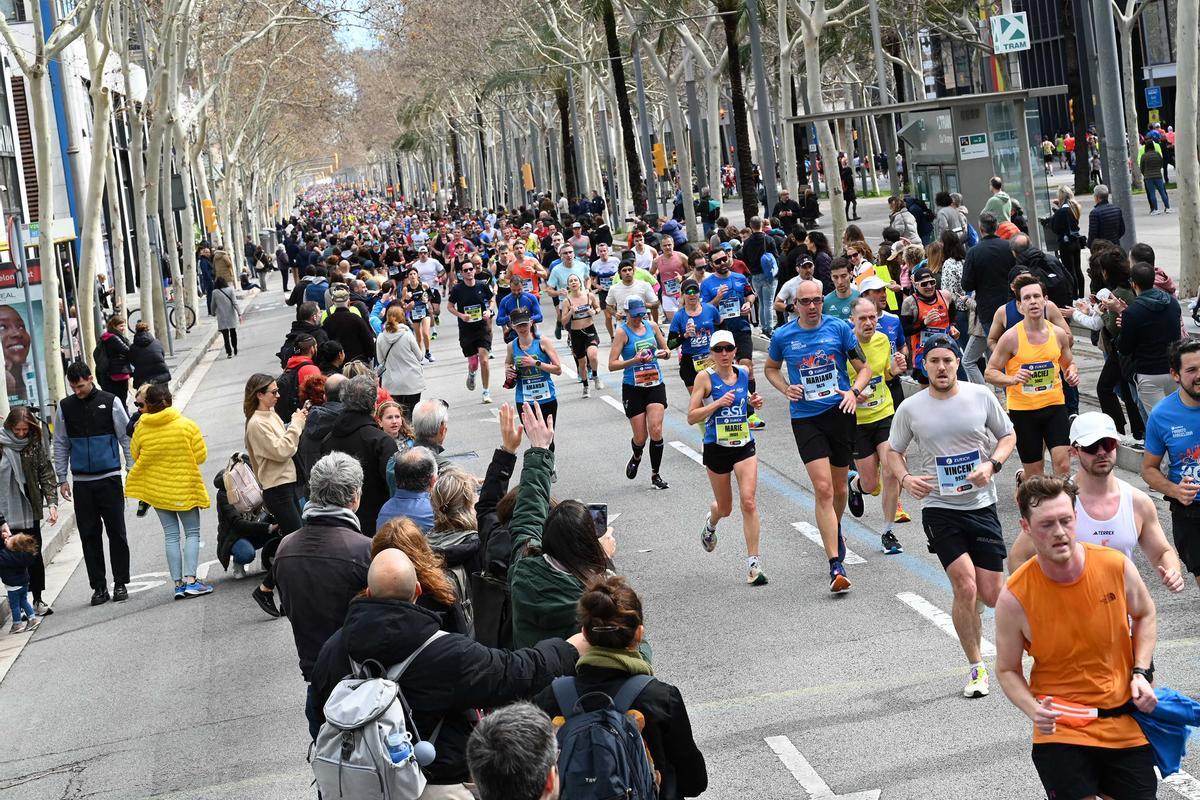 ¿Has participado en la Marató de Barcelona 2024? ¡Búscate en las fotos¡