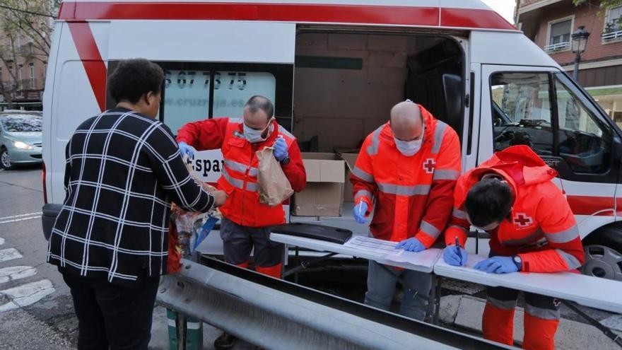 Cruz roja ha entregado durante la emergencia social  7.350 kits de alimentos y 657 ayudas directas.
