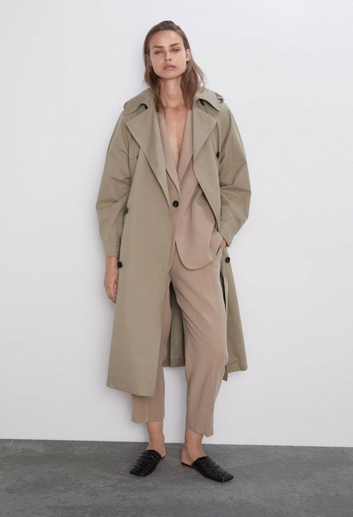 Trench 'oversize' y con aberturas