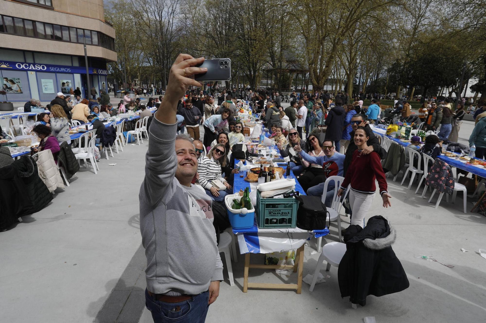 EN IMÁGENES: el ambiente en la Comida en la Calle de Avilés