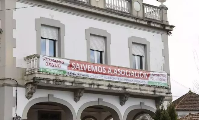 La asociación de vecinos de Lavadores afronta una deuda de más de 80.000 euros