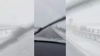 Ascienden a 63 las carreteras las afectadas por el temporal de nieve, seis de la red principal