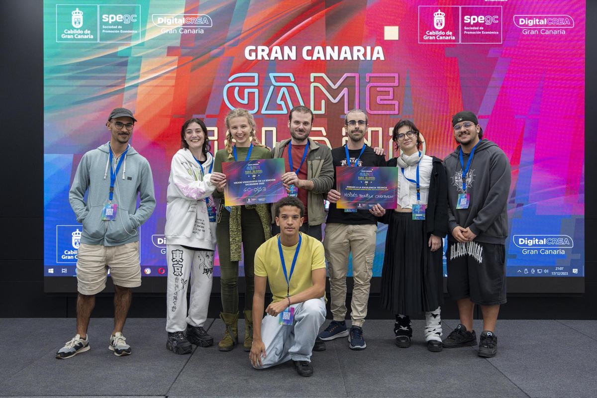 Los integrantes del equipo ganador de la sexta edición de la Game Island Jam, ayer, en Infecar.