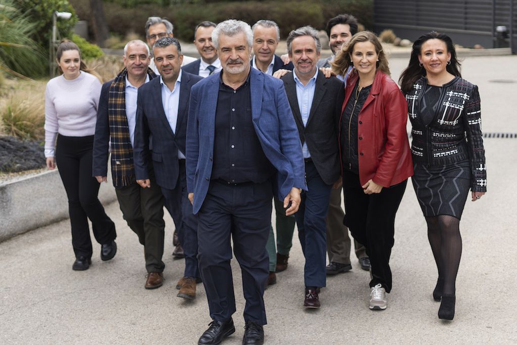 Imagen promocional del nuevo partido político, Futuro, con el zamorano Javier Benavente al frente.