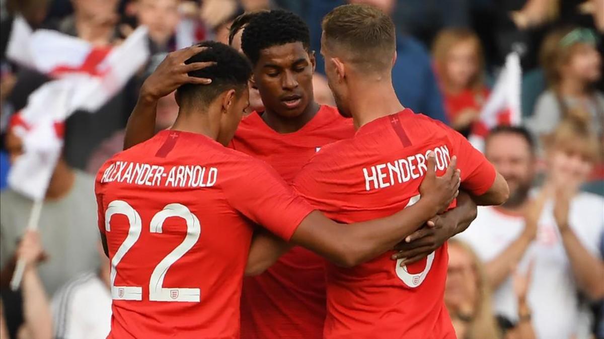 Marcus Rashford celebra un gol con los 'Tres Leones'