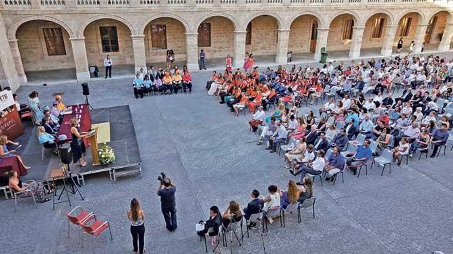 Ceremonia de la Escuela de Turismo