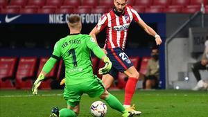 zentauroepp55945363 atletico madrid s belgian midfielder yannick carrasco  r  ch201121220807