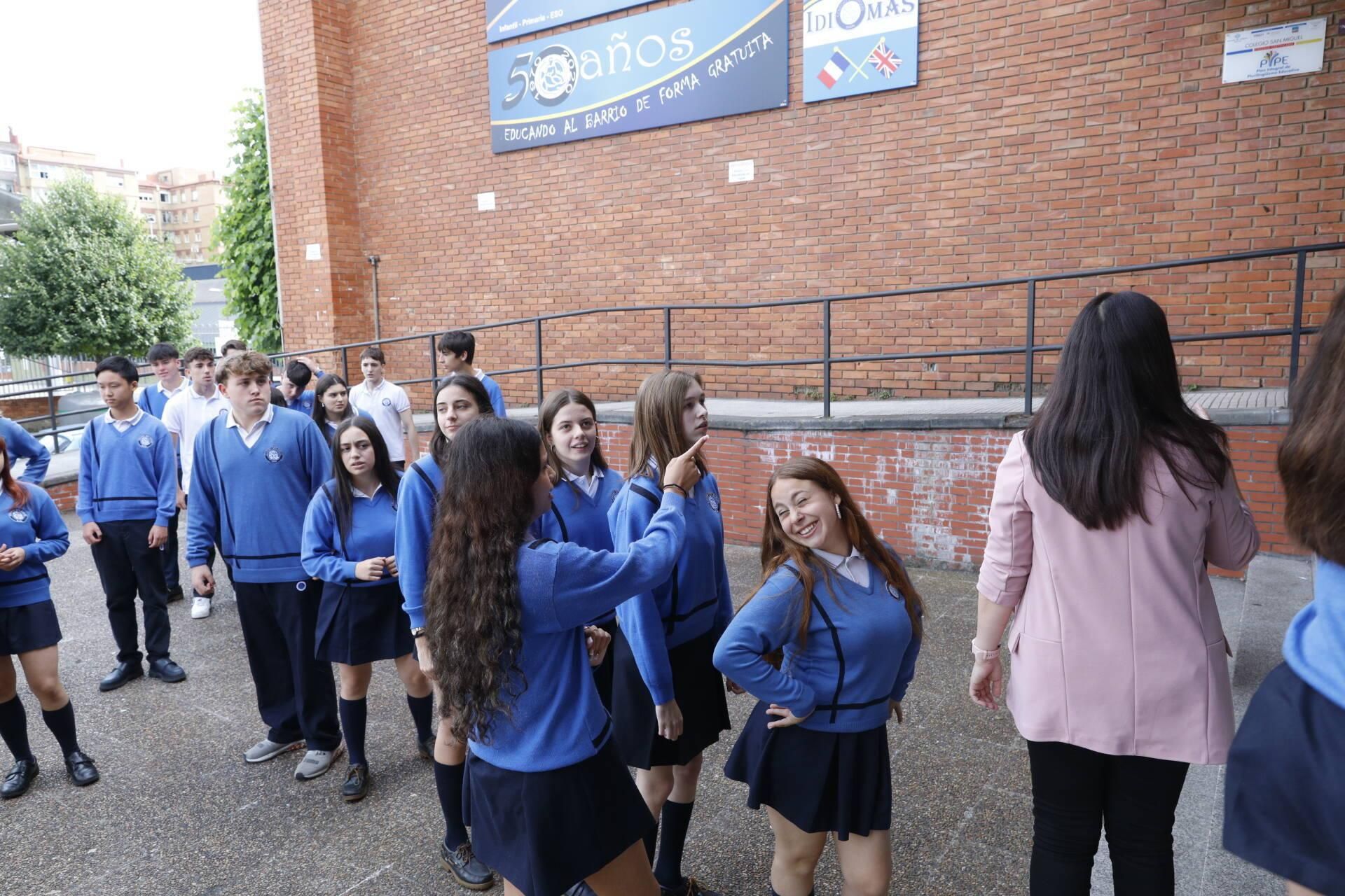 Los centros educativos gijoneses, de graduación