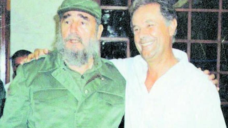 Fidel Castro, junto a Gabriel Escarrer, fundador del grupo Meliá. | | LP/DLP