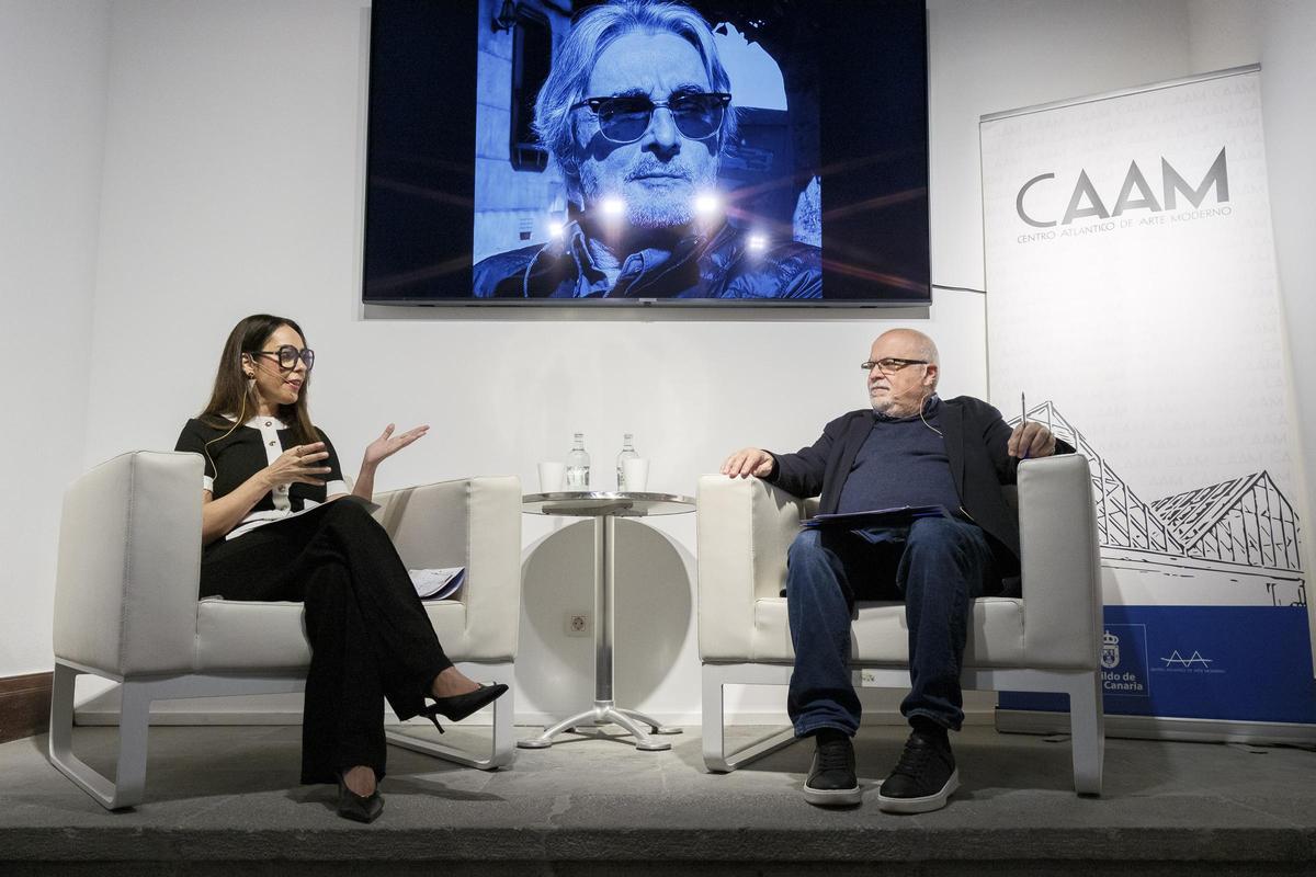 De izquierda a derecha, Guacimara Medina y Orlando Britto, ayer, durante la presentación en el CAAM.