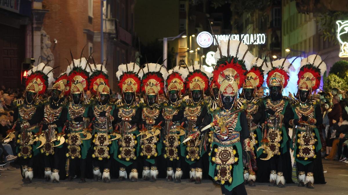 Las imágenes del desfile extraordinario del 50 aniversario de Moros d'Alquería