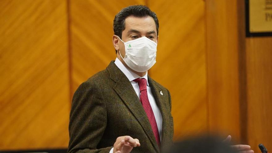 El presidente de la Junta de Andalucía, Juanma Moreno, en el Parlamento de Andalucía.