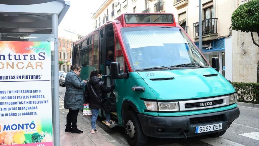 El número de viajeros del autobús urbano de Plasencia cayó en el 2020 en más de 400.000