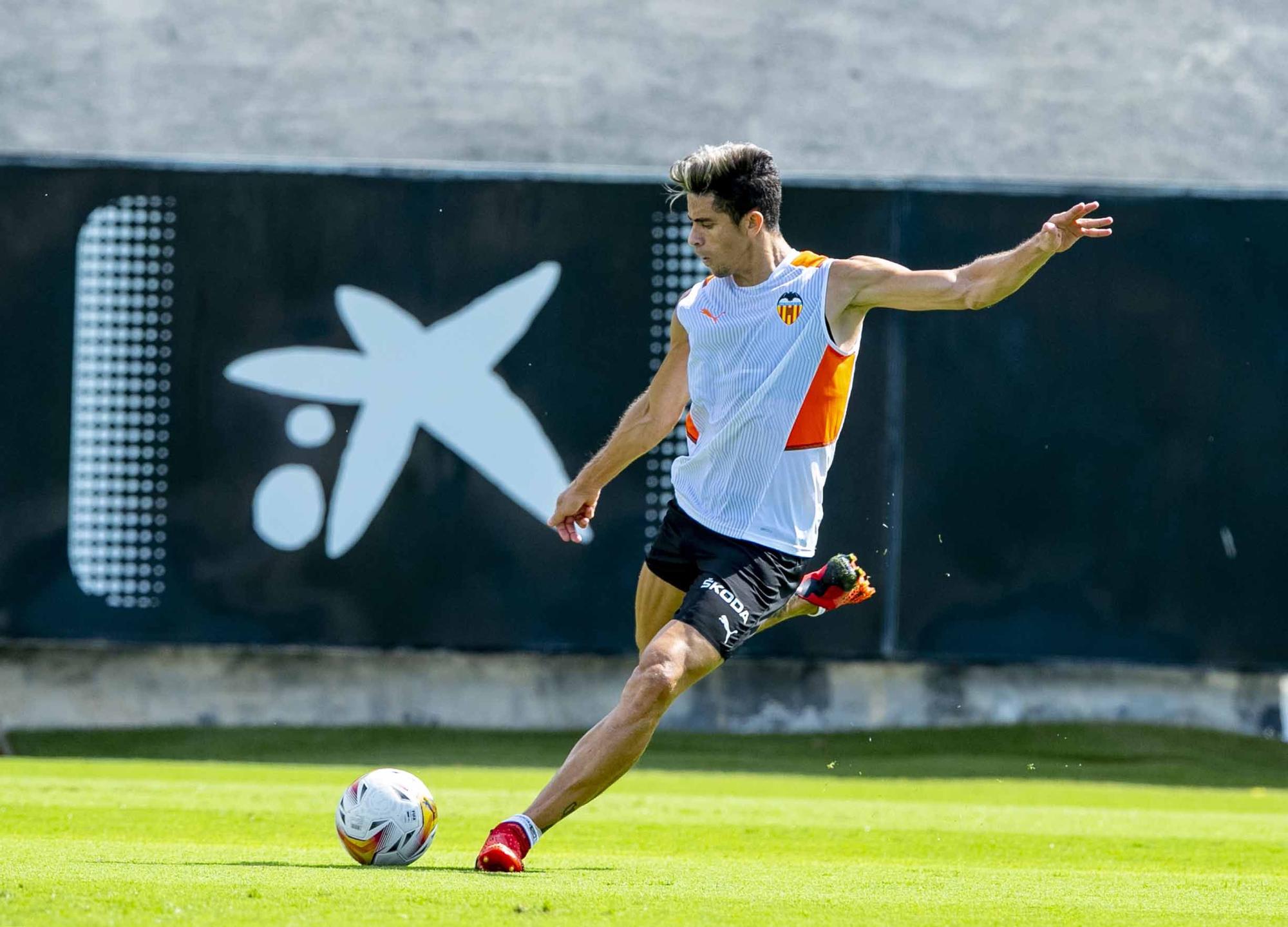 Visita a Basílica y entrene sin Wass, así ha sido la jornada de hoy para el Valencia CF