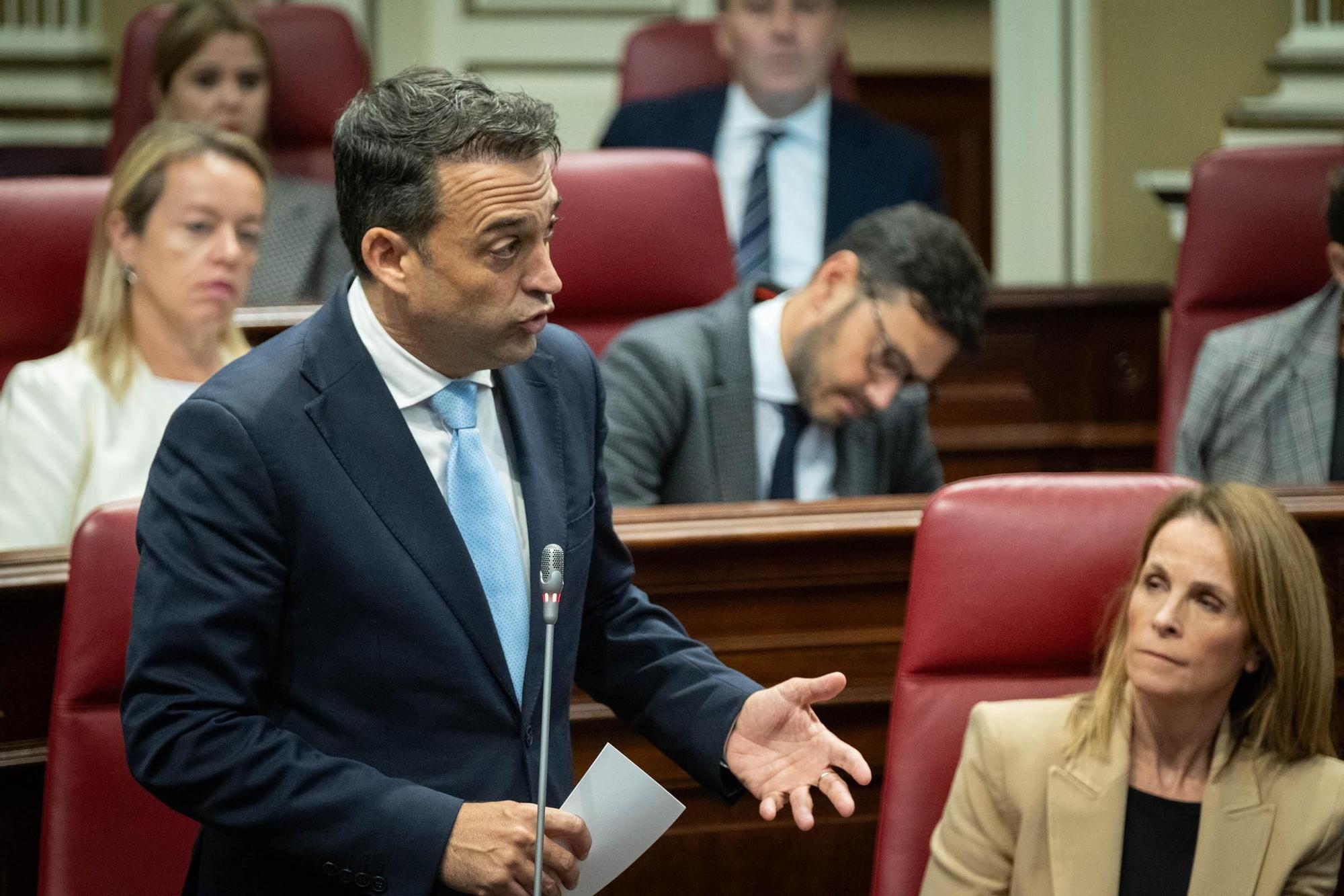 Pleno del Parlamento de Canarias