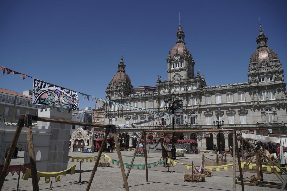 Cientos de personas volvieron a recorrer las calles de la Ciudad Vieja para disfrutar de un evento ya consolidado en el calendario veraniego coruñés.