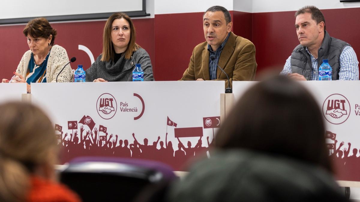 Responsables del sindicato UGT durante la rueda de prensa.