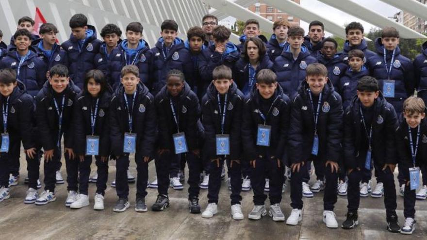&quot;Es como un Mundial, pero en pequeño&quot;, dicen los equipos extranjeros de la Oviedo Cup