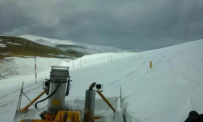 Muntanyes de neu al Coll de la Creueta
