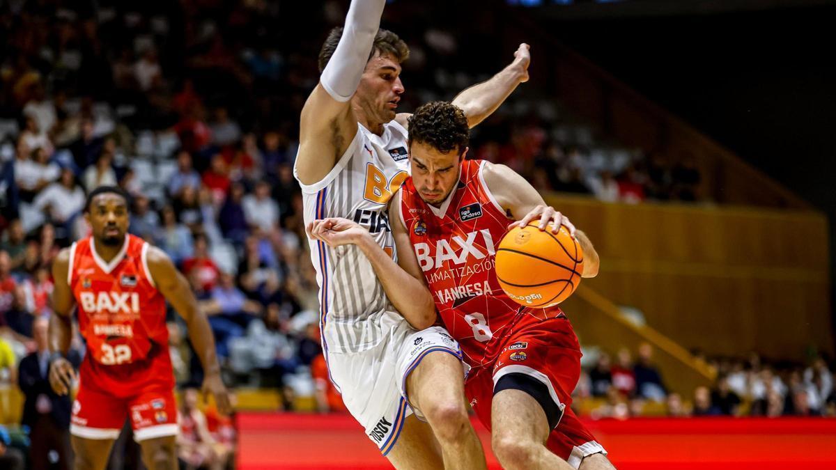 Ferran Bassas, con 21 puntos, fue un tormento para el Bàsquet Girona que no pudo frenarle