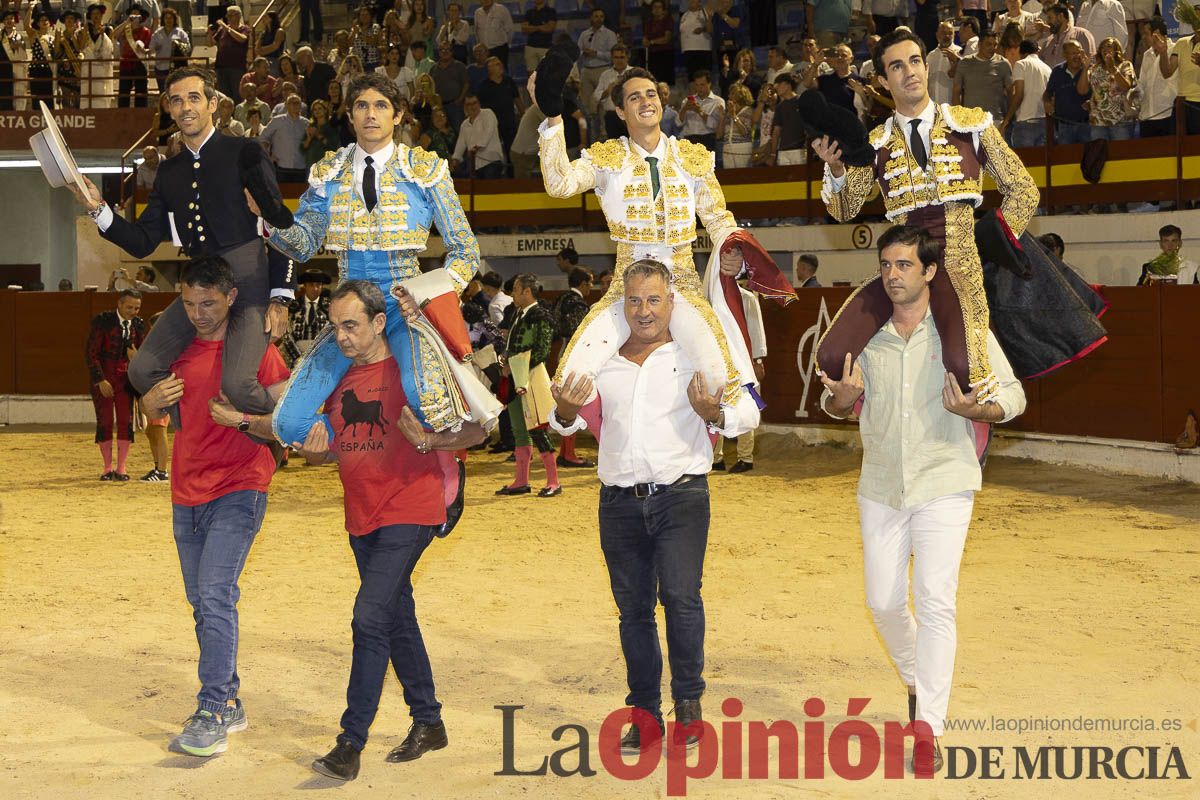 Tarde histórica en Abarán con la alternativa de José María Trigueros y el indulto de Tomás Rufo, junto a Castella salieron a hombros