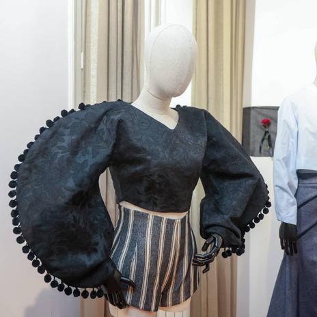 Los modelitos de la imponente colección de Cayetana Rivera como diseñadora