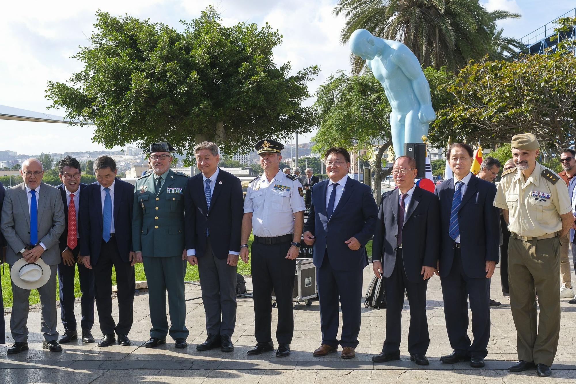 Inauguración del 'Greetingman'