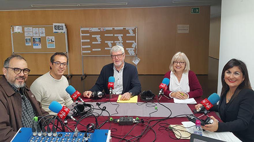 El equipo de la radio universitaria se trasladó a las instalaciones de la Escuela Oficial de Idiomas de Elche (EOI).