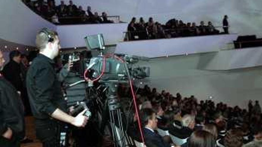 Equipos de informaciontv en la gala de &quot;Importantes&quot;.