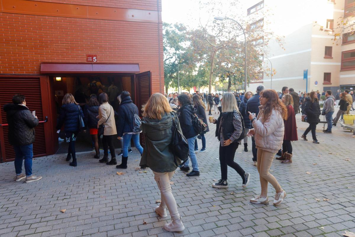 Oposiciones a administrativo en el campus de Tarongers de la UV