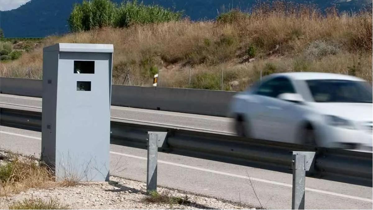 Un radar fix en una autopista