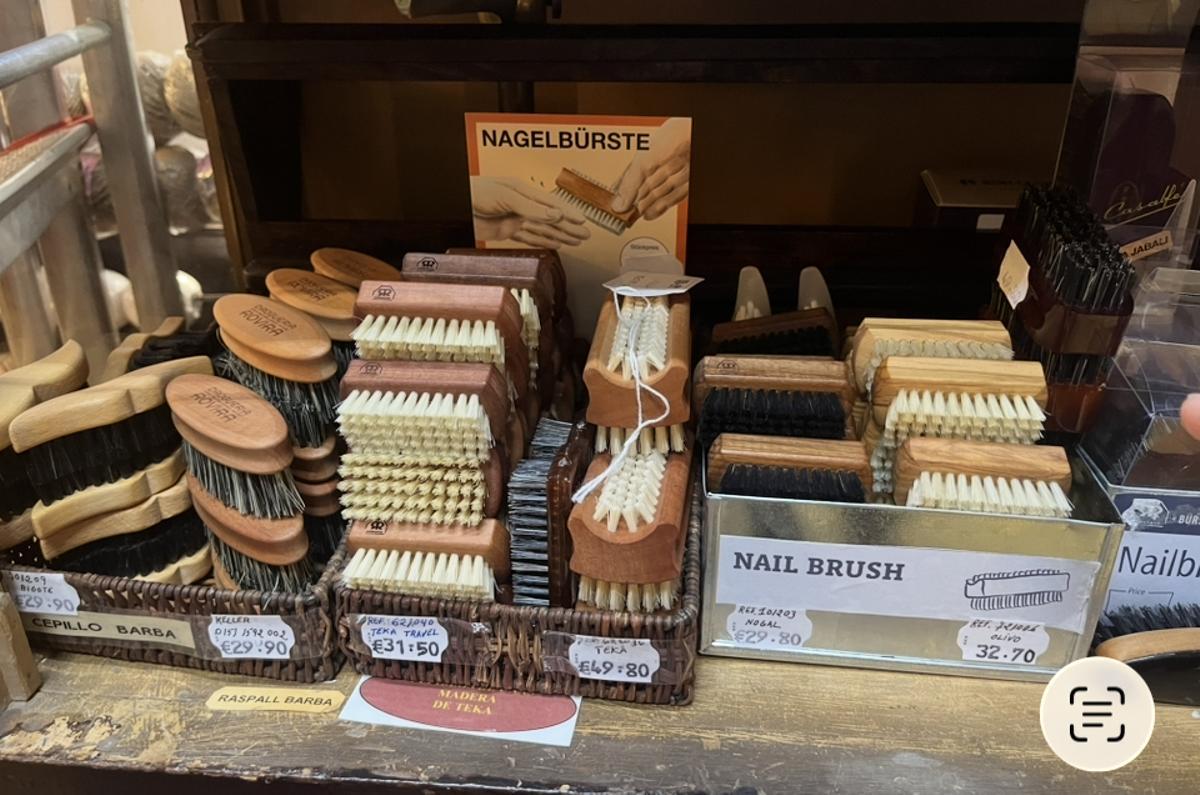 La gran oferta en cepillos de la Droguería Rovira.