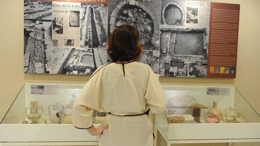 Piezas de la Murcia Medieval en el nuevo espacio del Museo de la Ciudad.