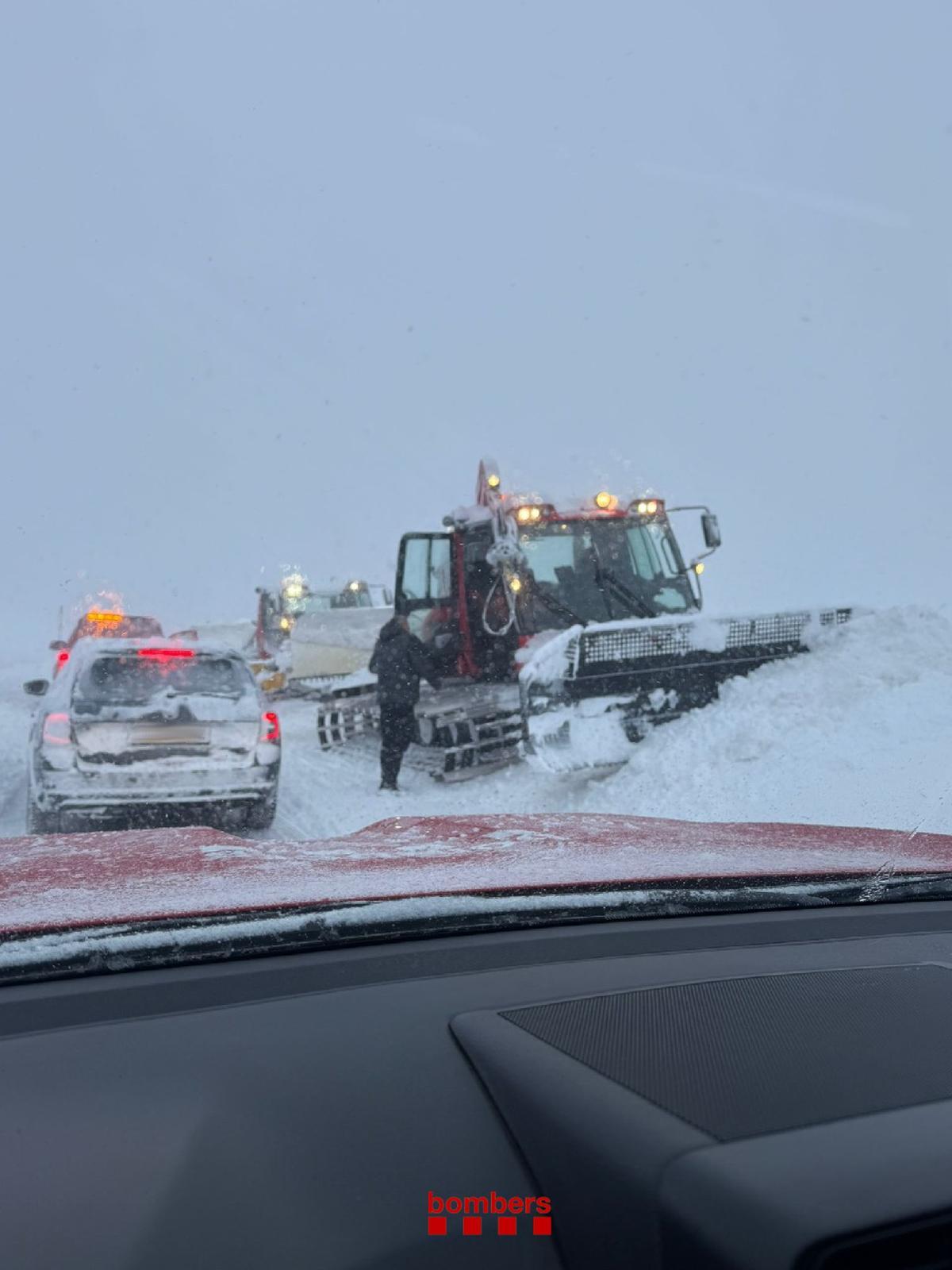 Màquines llevaneus durant el rescat