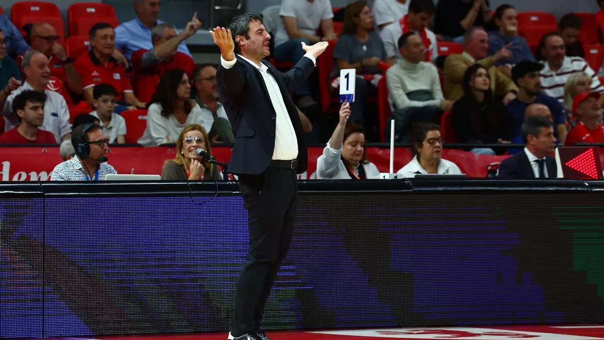 Carlos Cantero, entrenador del Casademont Zaragoza: "Hemos limitado sus virtudes y hemos hecho un partido muy serio"
