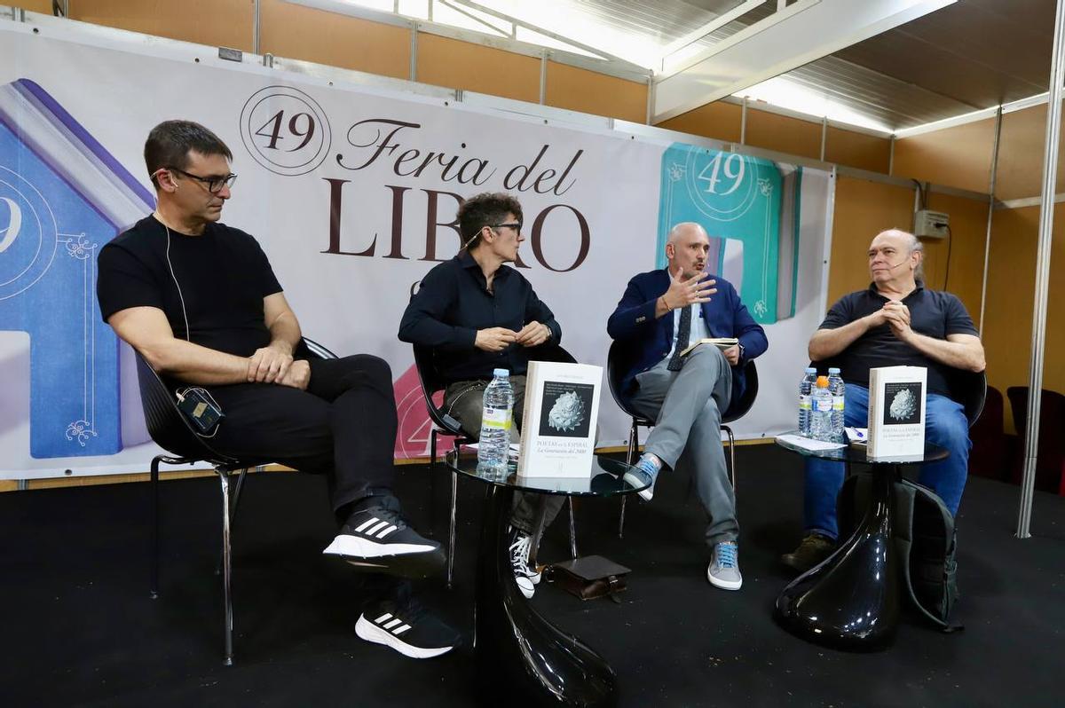 Pablo García Casado, José Daniel García, Andrés Moriel y Rikardo González, en la Feria del Libro.