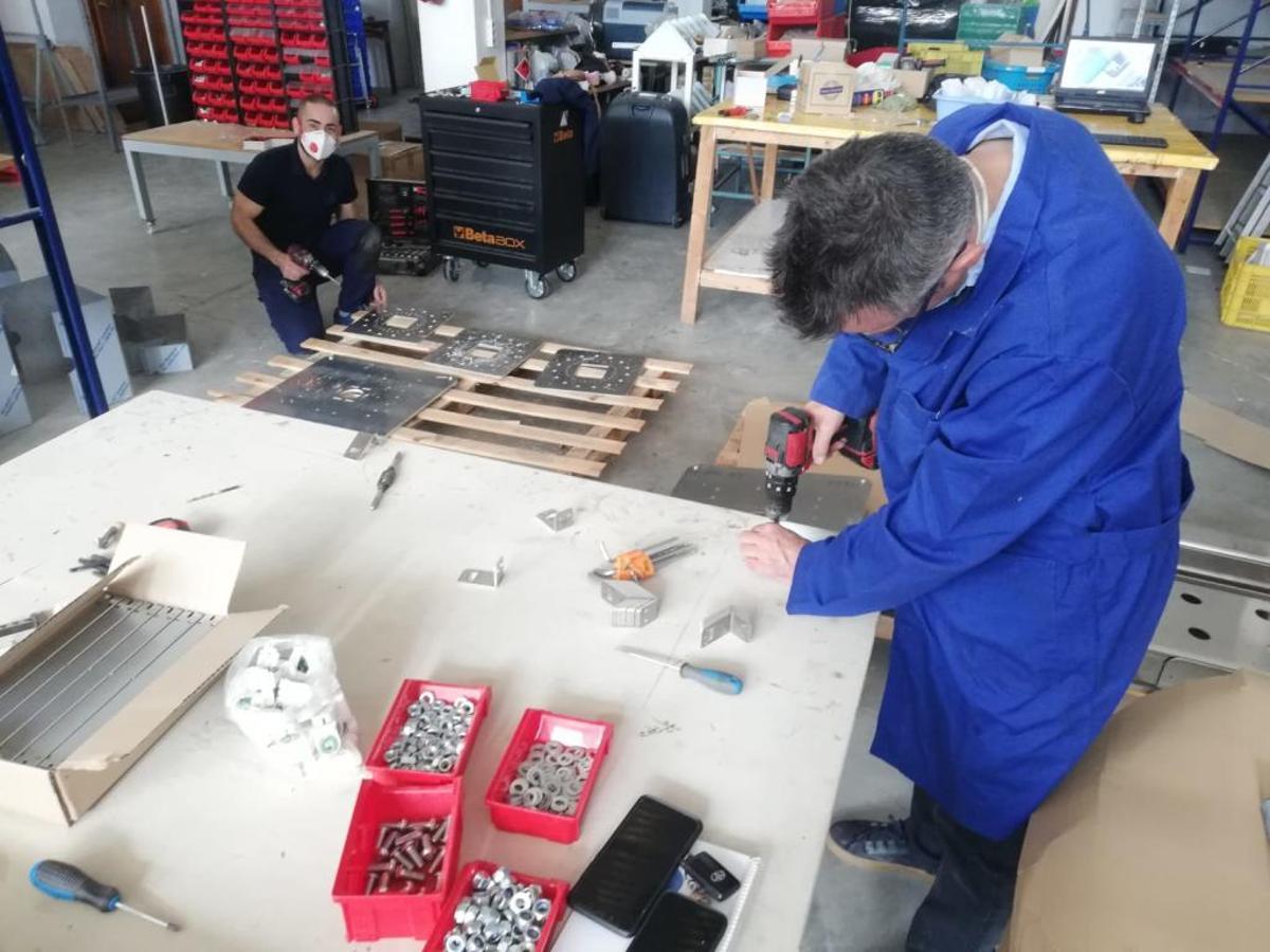 Una empresa de Petrer fabrica torres de luz ultravioleta para eliminar el coronavirus