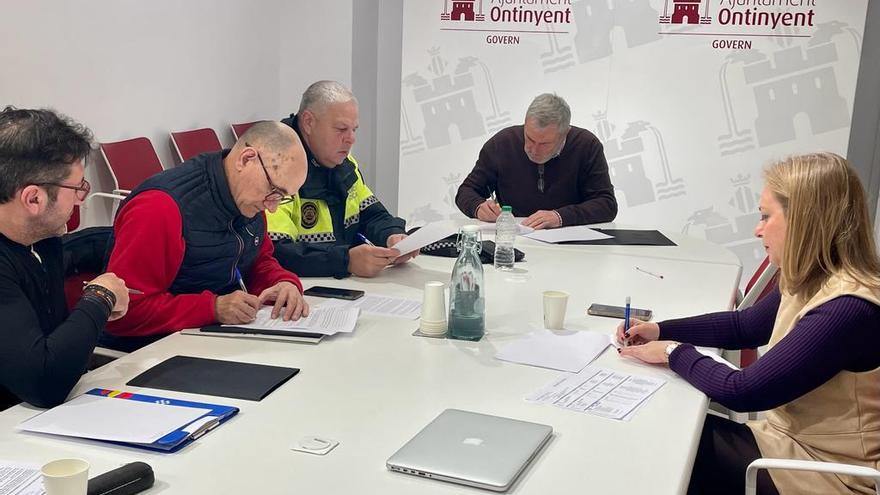 Ontinyent pacta con la Policía Local los servicios extraordinarios y la productividad