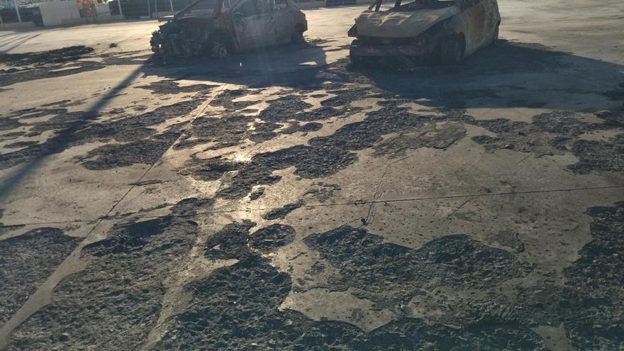El incendio de Xàbia que destruyó 34 coches incluso derritió el hormigón